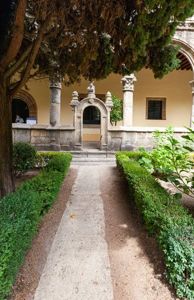 Plano Vertical Hermoso Jardín Monasterio Yuste Extremadura España — Foto de Stock