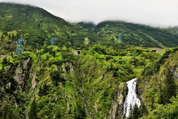 Una Hermosa Toma Cascada Balea Las Montañas Fagaras Rumania —  Fotos de Stock