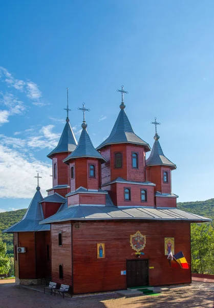 Uma Foto Vertical Uma Igreja Romênia — Fotografia de Stock
