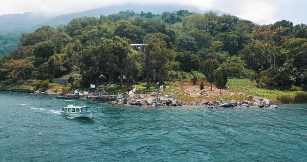 Uma Vista Aérea Belo Lago Atitlan Guatemala — Fotografia de Stock