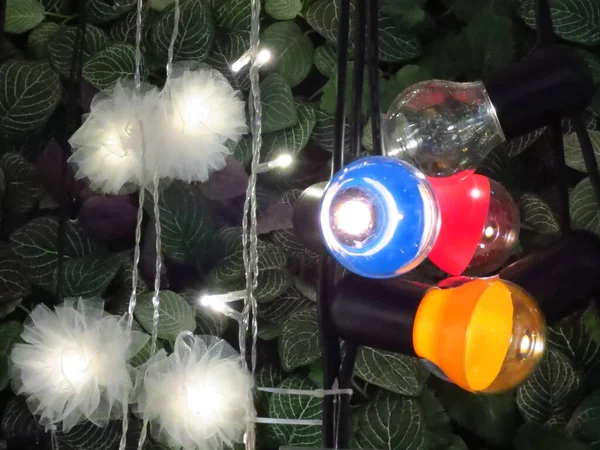 Renkli Noel Çelenklerinin Yakın Çekimi — Stok fotoğraf