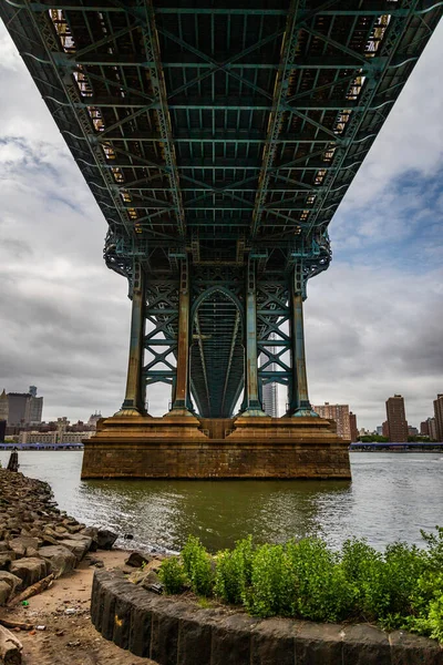 纽约市东河上美丽的曼哈顿大桥 — 图库照片
