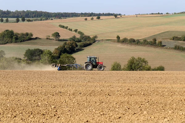 Tractor Trabajo Agrícola Campo Otoño —  Fotos de Stock