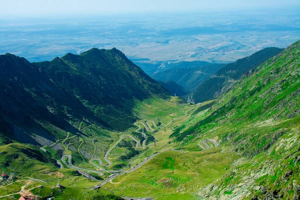 Una Vista Aérea Carretera Sinuosa Transfagarasan Las Montañas Fagaras Rumania — Foto de Stock