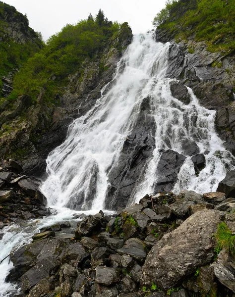 Vertikal Bild Balea Vattenfall Fagaras Bergen Rumänien — Stockfoto