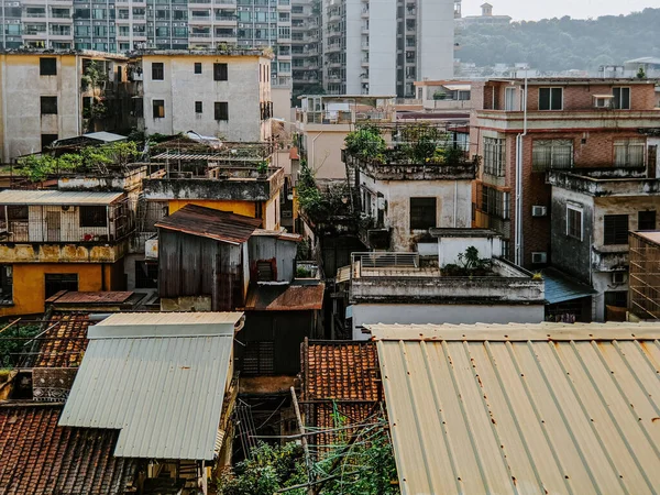 Uma Foto Antiga Arquitetura Urbana Com Modernos Edifícios Vários Andares — Fotografia de Stock