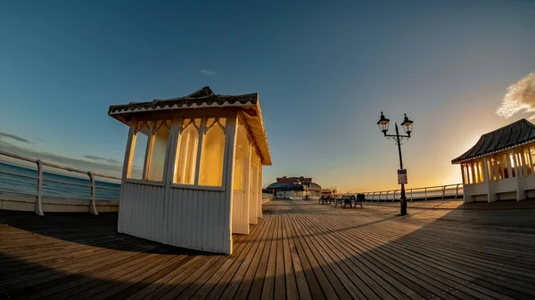 Blick Aus Der Vogelperspektive Auf Die Holzpromenade Des Cromer Pier — Stockfoto