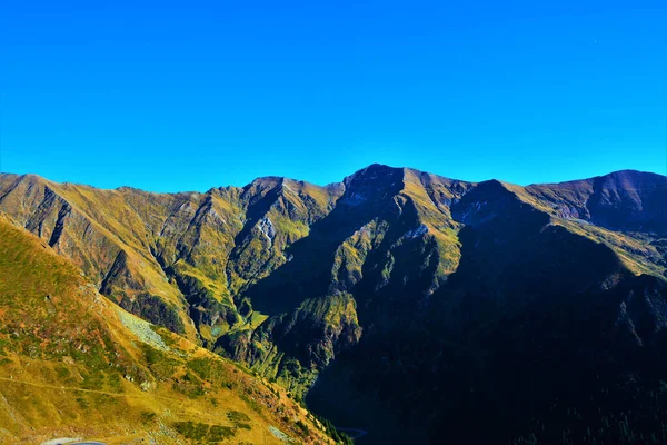 Tiro Hipnotizante Belas Montanhas Fagaras Roménia — Fotografia de Stock