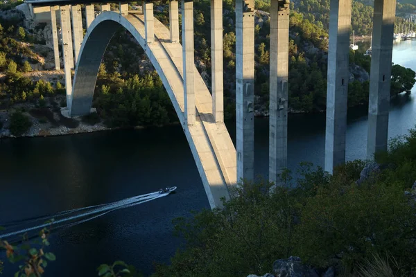 Οδική Γέφυρα Πάνω Από Τον Ποταμό Krka Στην Κροατία — Φωτογραφία Αρχείου
