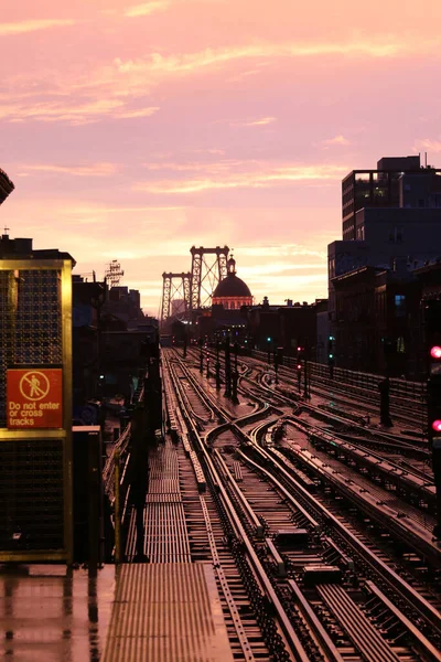 Colpo Verticale Una Ferrovia Tramonto — Foto Stock