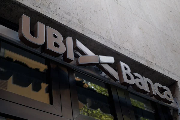 ローマ イタリア 2020年8月8日 Ubi Banca Unione Banche Italiane 銀行の入り口の上に署名します Ubi — ストック写真