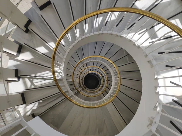 Uma Vista Superior Escada Espiral — Fotografia de Stock