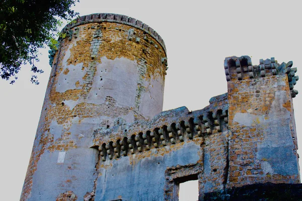Tiro Ângulo Baixo Uma Torre Antiga — Fotografia de Stock