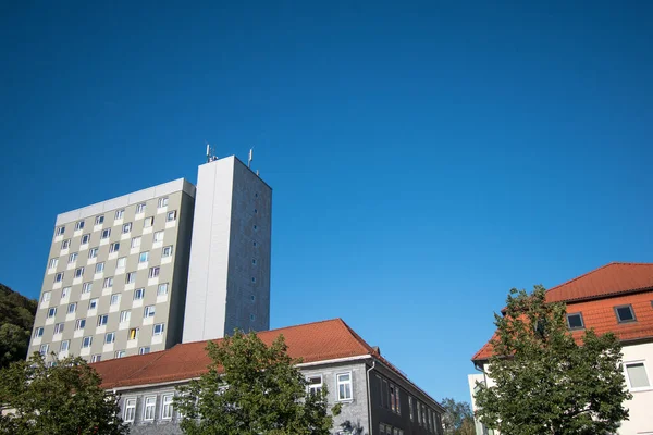 Eine Erstaunliche Tiefenaufnahme Traditioneller Gebäude Unter Wolkenlosem Himmel Suhl Thüringen — Stockfoto