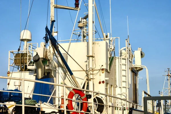 Low Angle Shot Ship — Stock Photo, Image