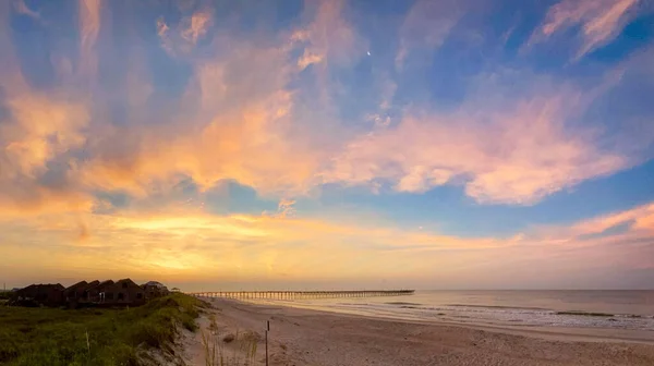 Ein Schöner Blick Auf Den Strand Bei Sonnenuntergang — Stockfoto