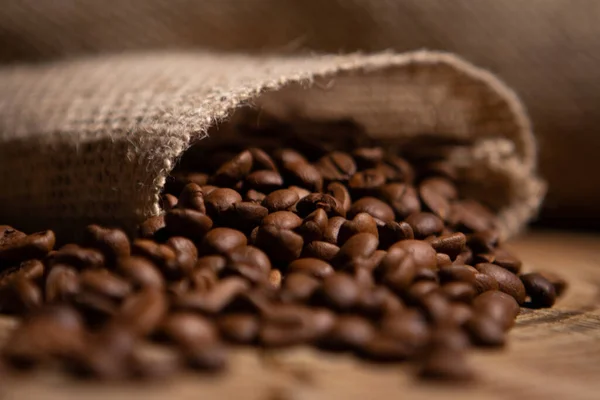 焙煎したコーヒー豆の袋 — ストック写真