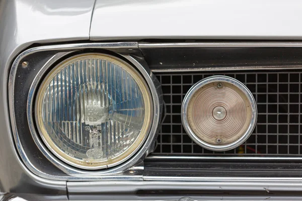 Небезпека Німеччина Жовтня 2020 Задні Лампи Сріблястим Гарніром Класичного Автомобіля — стокове фото