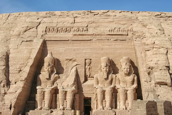 Blick Auf Die Fassade Des Großen Tempels Von Ramses Abu — Stockfoto
