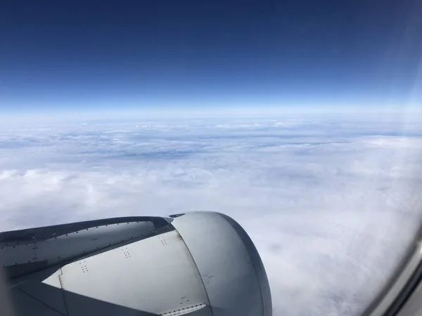 飛行機からの空の美しいショット 旅行の概念 — ストック写真
