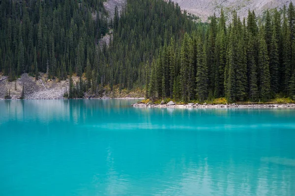 View Beautiful Glacially Fed Moraine Lake Banff National Park Canada — Stock Photo, Image