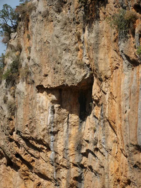 Μια Κάθετη Λήψη Των Τεράστιων Βράχων Που Αιχμαλωτίστηκαν Στην Κρήτη — Φωτογραφία Αρχείου