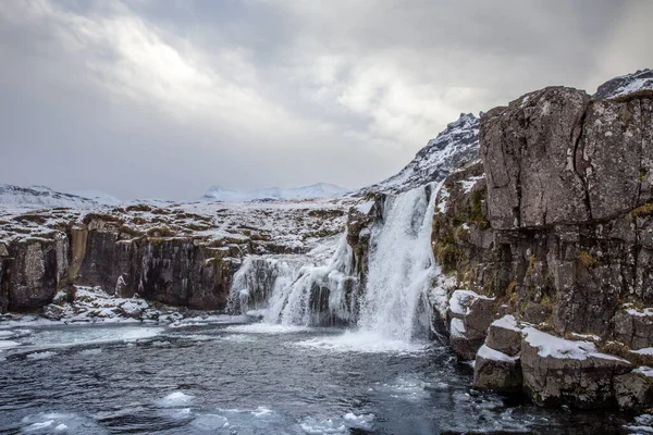 Vacker Bild Kirkjufellsfoss Vattenfall Island — Stockfoto