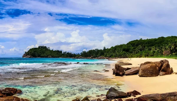 Hermoso Plano Panorámico Desde Playa Seychelles Día Soleado Con Horizonte —  Fotos de Stock