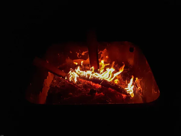 High Angle Shot Burning Firewood Dark Environment — Stock Photo, Image