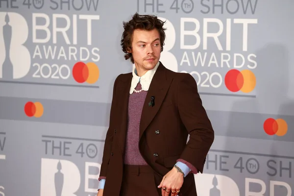 London United Kingdom Feb 2020 Harry Styles Deltar Brit Awards stockbilde