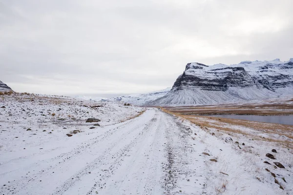 Belo Tiro Uma Estrada Terra Península Snaefellsnes Islândia — Fotografia de Stock