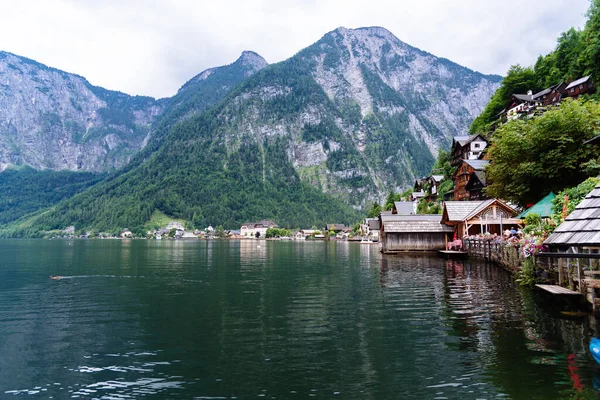 Een Dorp Aan Het Prachtige Meer Hallstatt Oostenrijk — Stockfoto