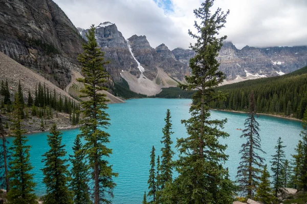 Μια Όμορφη Θέα Της Λίμνης Moraine Στο Banff National Park — Φωτογραφία Αρχείου