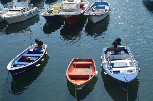 San Sebast Espanha Ago 2018 Barcos Costa San Sebastian Espanha — Fotografia de Stock