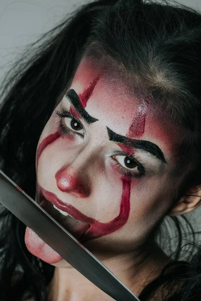 Snímek Dívky Halloweenským Make Upem Držící Nůž — Stock fotografie