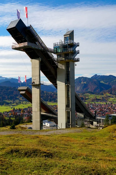 Μια Όμορφη Θέα Της Περιοχής Σκι Άλμα Στο Oberstdorf Γερμανία — Φωτογραφία Αρχείου