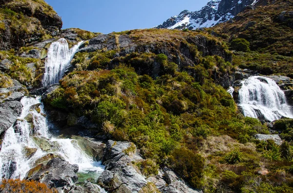 Belas Cachoeiras Que Descem Montanha Routeburn Track Nova Zelândia — Fotografia de Stock