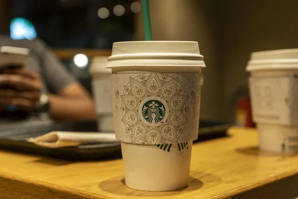 Mumbai Índia Novembro 2020 Starbucks Novo Design Copo Diwali Especial — Fotografia de Stock