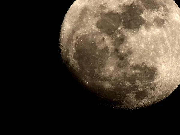 Bellissimo Scatto Della Luna Piena Nel Buio Cielo Notturno — Foto Stock