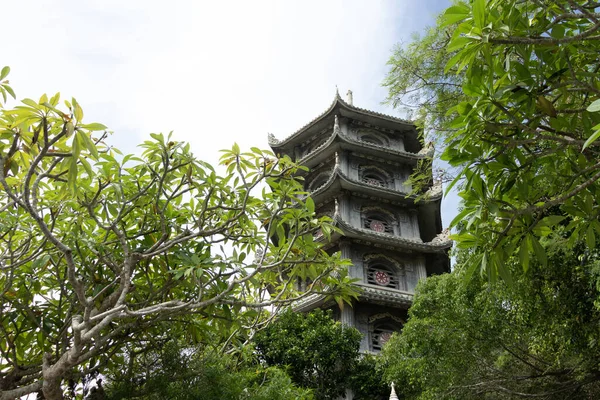 Egy Alacsony Szög Lövés Pagoda Templom Márvány Hegyek Vietnam — Stock Fotó