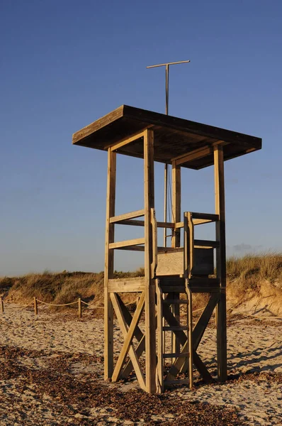 Vue Verticale Une Vieille Tour Observation Bois Sur Plage — Photo