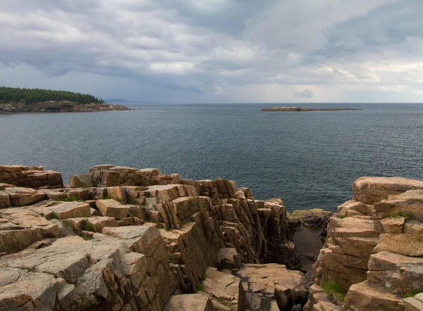 Maine Deki Acadia Ulusal Parkı Bulutlu Bir Gökyüzünün Altında — Stok fotoğraf