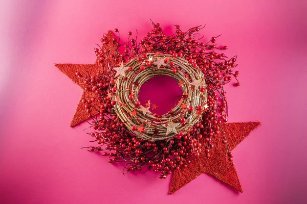 Una Puesta Plana Una Artesanía Hecha Vid Decoración Corona Navidad — Foto de Stock