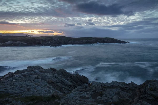 Захватывающий Вид Закат Побережье Рибадео Испания — стоковое фото