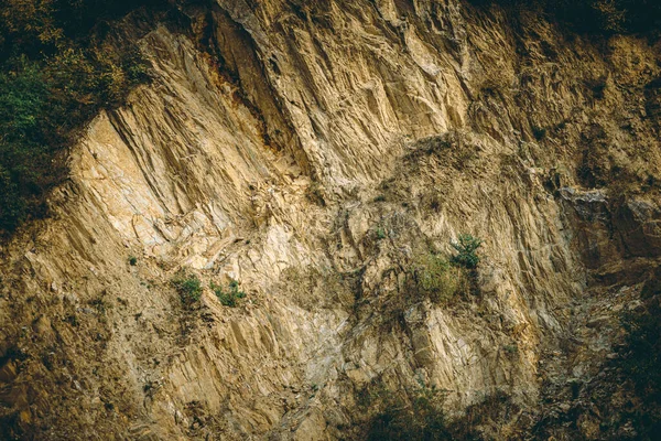 Collina Rocciosa Con Rocce Cadenti Durante Giorno — Foto Stock