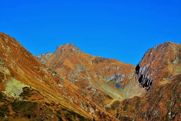 Uma Paisagem Rochosa Das Montanhas Fagaras Roménia — Fotografia de Stock