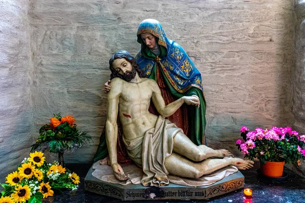 Λεπτομέρεια Του Αγάλματος Της Pieta Μια Εκκλησία Στο Monschau — Φωτογραφία Αρχείου