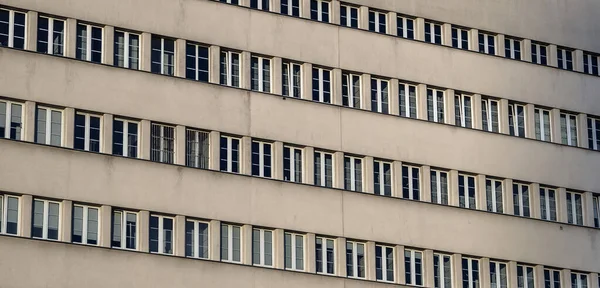 Una Fachada Edificio Socialista Con Ventanas Oskar Schindler Cracovia Polonia — Foto de Stock