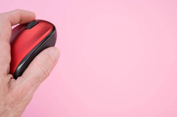 분홍색 표면에 마우스의 — 스톡 사진