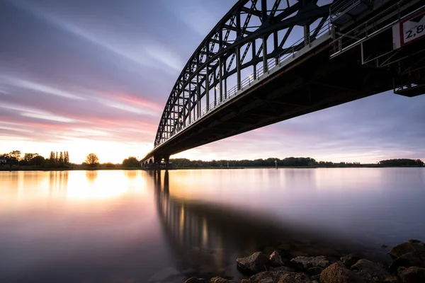 Detailní Záběr Mostu Overijssel Nizozemsko Při Západu Slunce — Stock fotografie